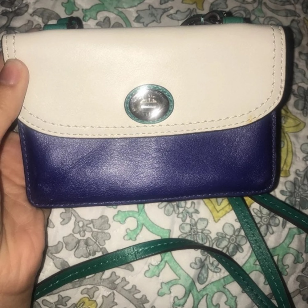 Small Tri-Color Coach Crossbody - Picture 7 of 10